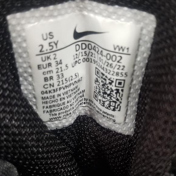 Nike Lebron James Witness Basketball Sneakers. Big Boy Youth Size 2.5Y. - Picture 9 of 11